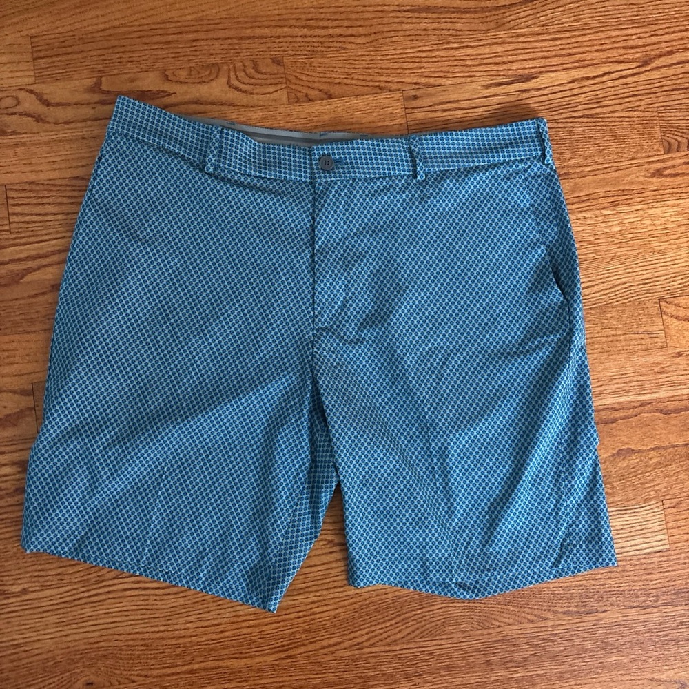 Walter Hagen 11 Sz 40 Blue Patterned Men Shorts PERFECT NWOT Unworn